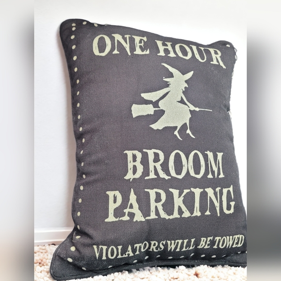 Halloween accent pillow - Picture 5 of 5